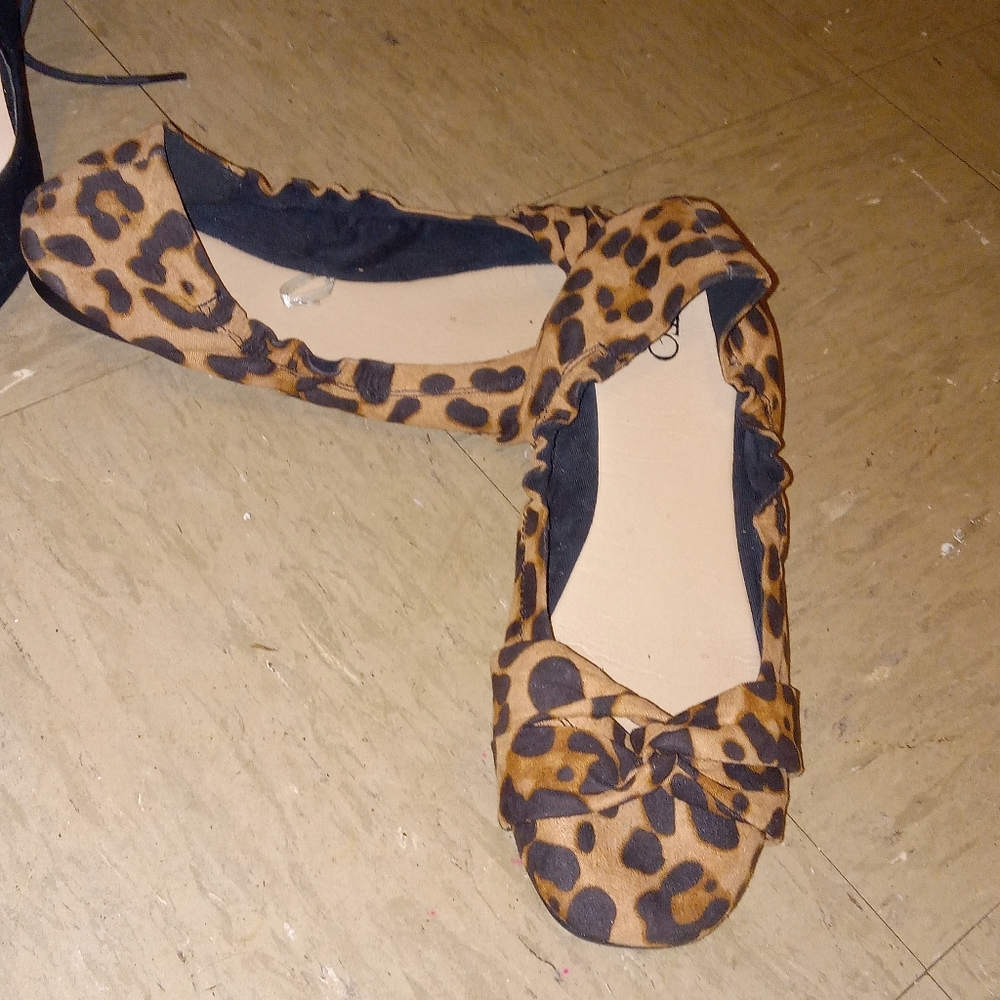 Cato sz 7 leopard print flats